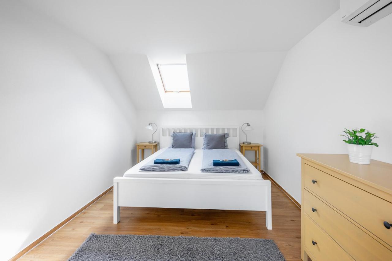 Apartman Ema Dolní Dunajovice Extérieur photo